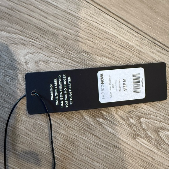 Fashion Nova Major Vibe Floral Skirt. Medium. New with Tags. - Picture 5 of 5